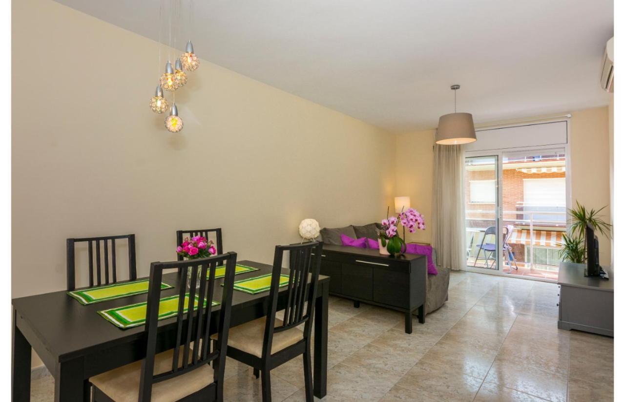 Homeholidaysrentals Salvador Пинеда де Мар Екстериор снимка